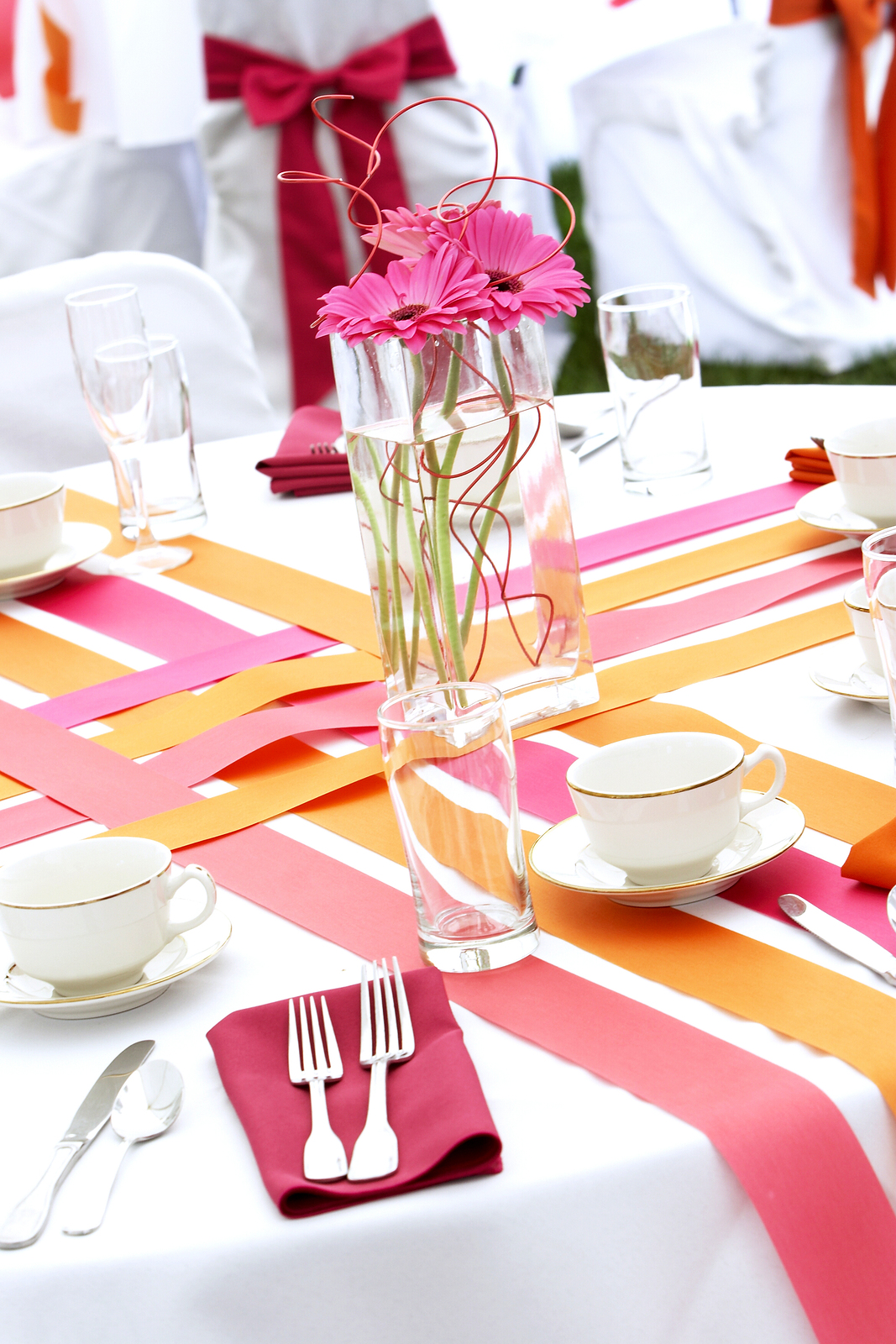 very cool and hip wedding table settings for a funky fresh young bride and groom. this is not your mama's wedding! one of several in this series.